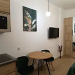 Mh Apartments